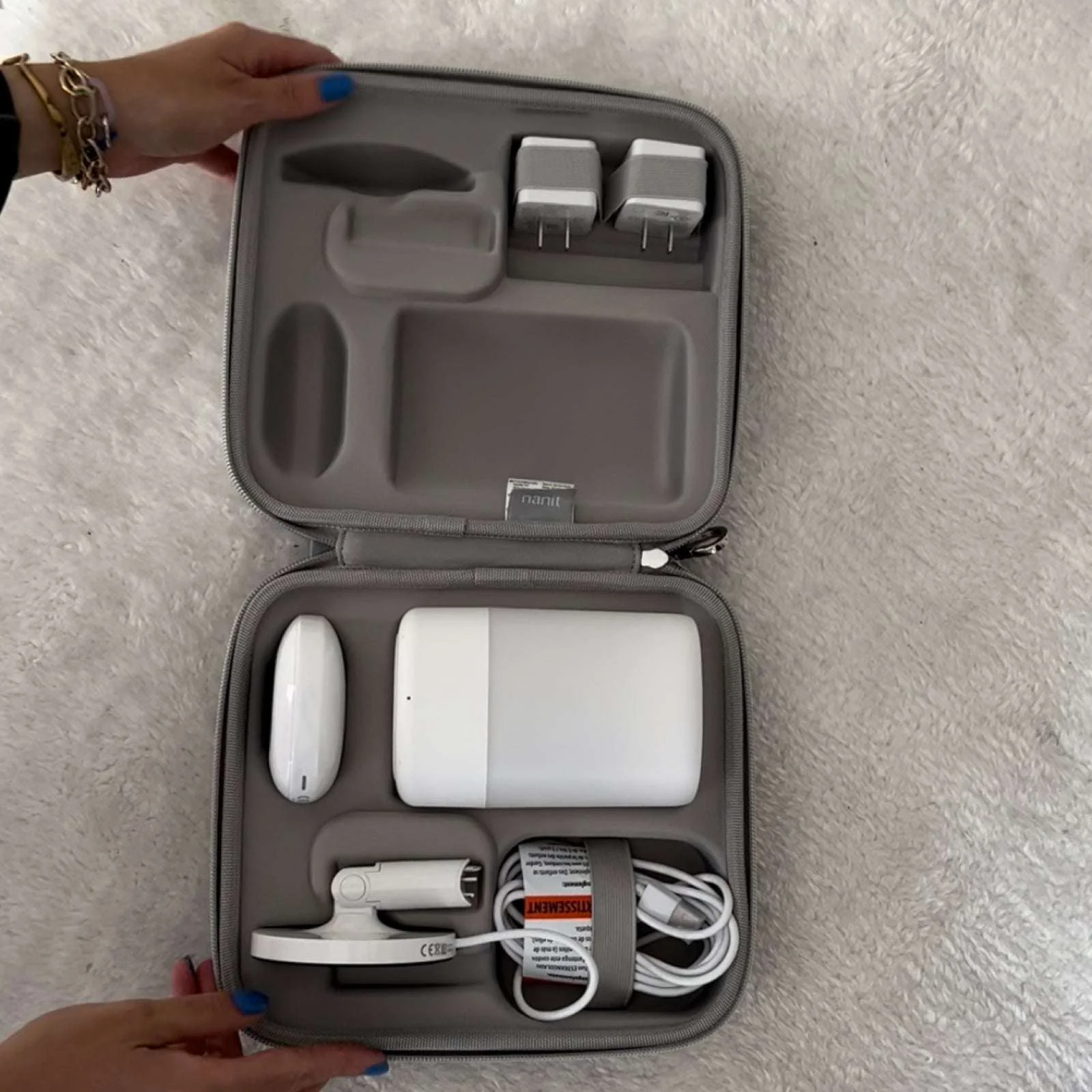 Traveling Light Case - Image 3